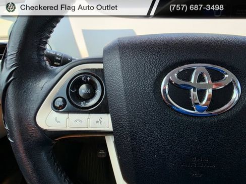 Used 2016 Toyota Prius Three Touring FWD image 13