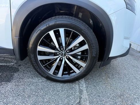 Certified 2025 Nissan Pathfinder Platinum w/ Cargo Package image 11