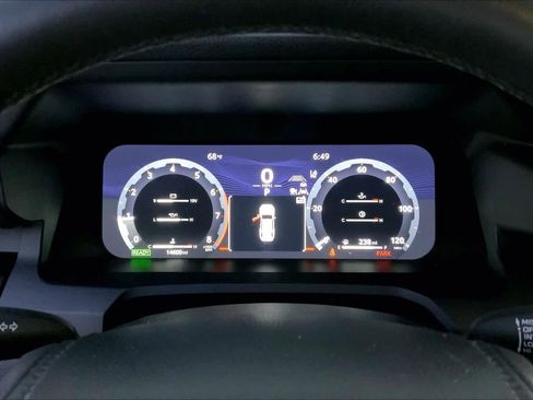 Used 2025 Toyota 4Runner Limited AWD/4WD image 25