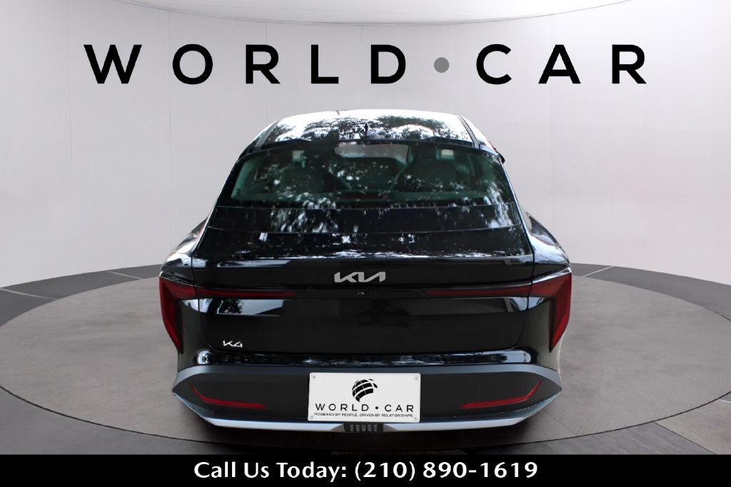 Used 2025 Kia K4 EX FWD image 3