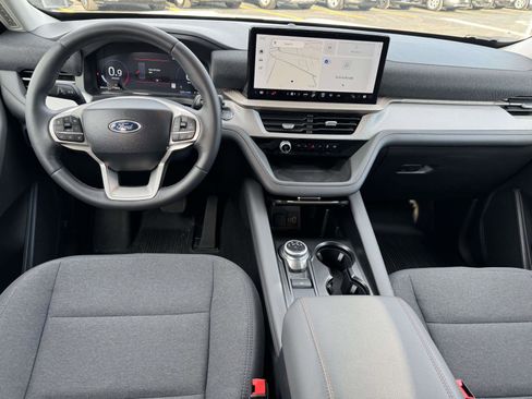 Used 2025 Ford Explorer Active image 11