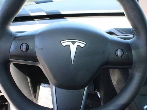 Used 2024 Tesla Model Y Long Range AWD/4WD image 14
