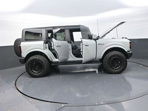 Used 2024 Ford Bronco Outer Banks image 42
