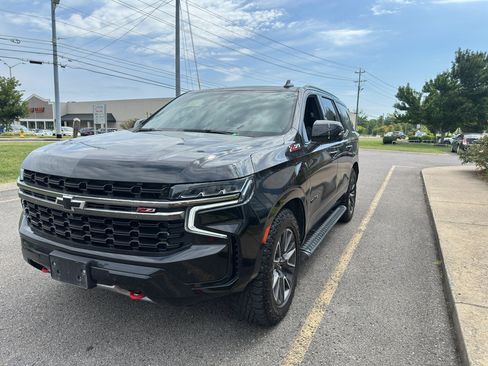 Used 2021 Chevrolet Tahoe Z71 w/ Z71 Signature Package AWD/4WD image 8