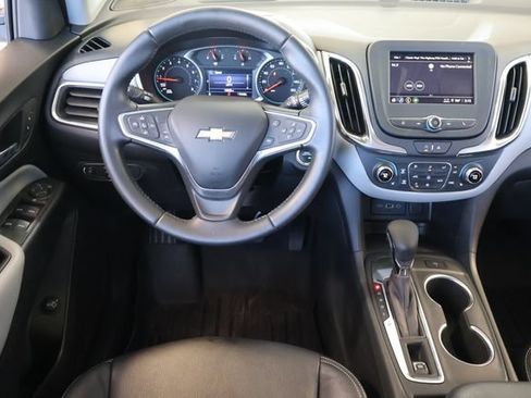 Used 2022 Chevrolet Equinox LT FWD image 19
