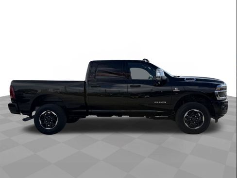 Used 2025 RAM 2500 Laramie AWD/4WD image 6