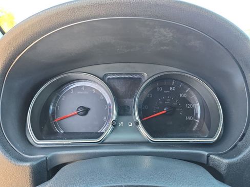 Used 2016 Nissan Versa SV image 29