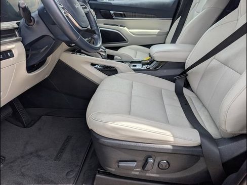 Used 2023 Kia Telluride EX FWD image 9