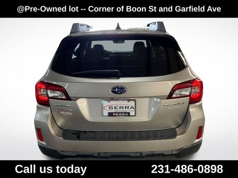 Used 2017 Subaru Outback 2.5i Limited AWD/4WD image 4