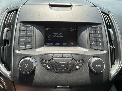 Used 2018 Ford Edge SE FWD image 22