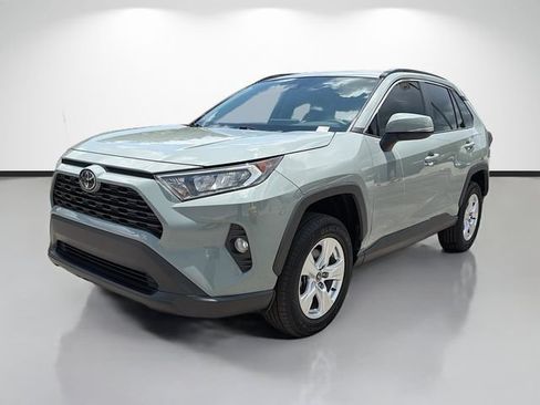 Used 2021 Toyota RAV4 XLE FWD image 7