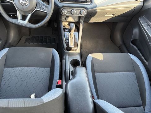 Used 2025 Nissan Versa SV image 39