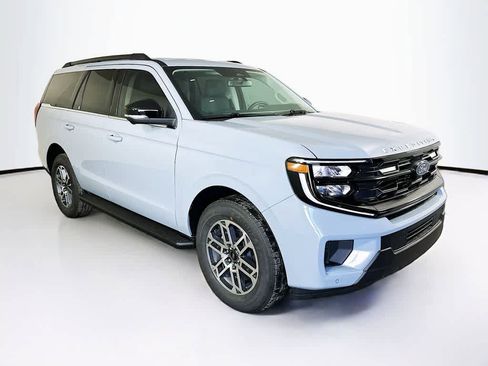 New 2026 Ford Expedition Active image 23