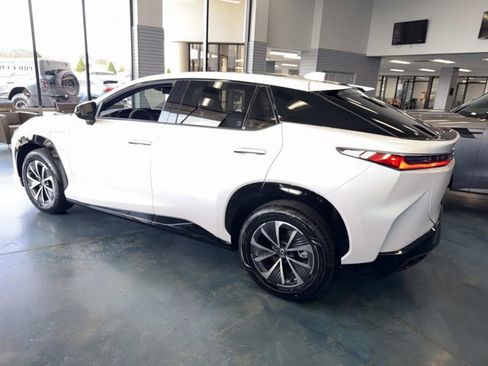 Used 2024 Lexus RZ 300e Premium w/ Accessory Package (Z1) image 4