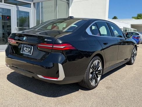 Used 2026 BMW 540i xDrive AWD/4WD image 3