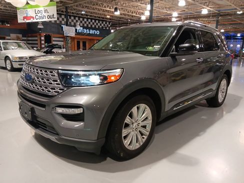 Used 2021 Ford Explorer Limited w/ Equipment Group 301A AWD/4WD image 5