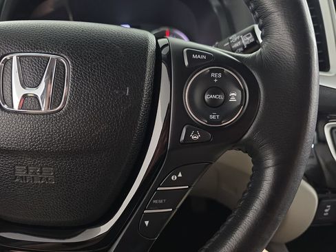 Used 2016 Honda Pilot Touring image 14