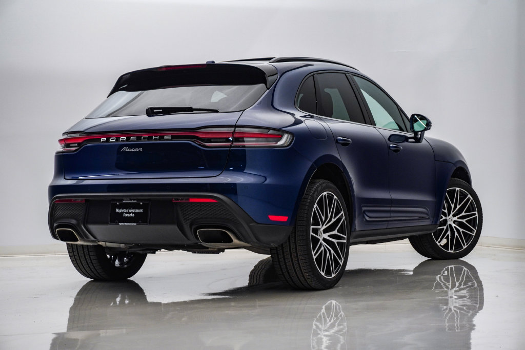 Certified 2026 Porsche Macan AWD/4WD image 11