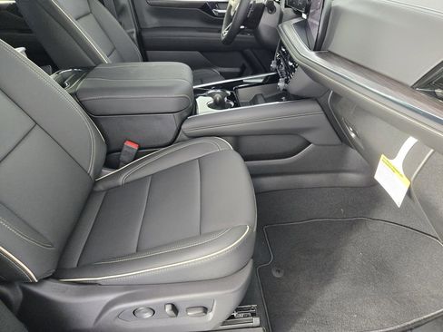 New 2026 Chevrolet Tahoe Premier w/ Sun And Tow Package AWD/4WD image 15