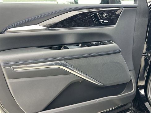 New 2026 Cadillac Escalade IQ Luxury 1 image 10