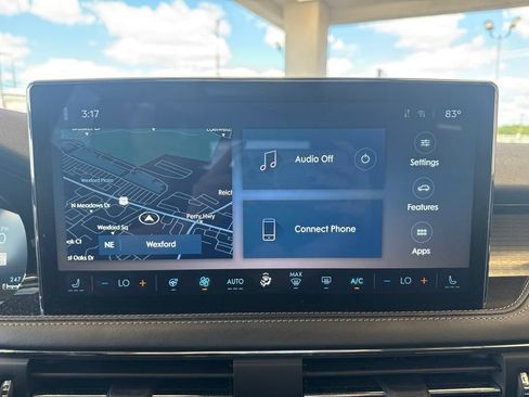 Used 2024 Lincoln Corsair AWD w/ Equipment Group 101A image 19