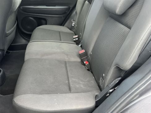 Used 2019 Honda HR-V LX image 12