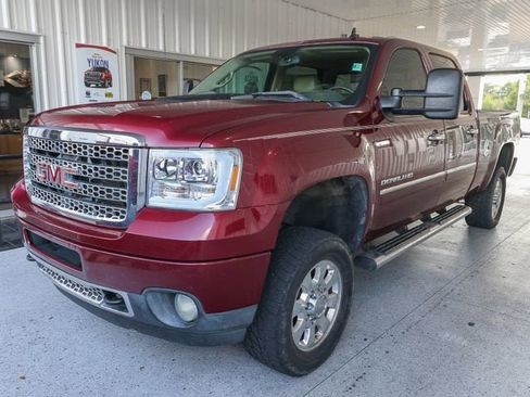 Used 2013 GMC Sierra 3500 Denali AWD/4WD image 2