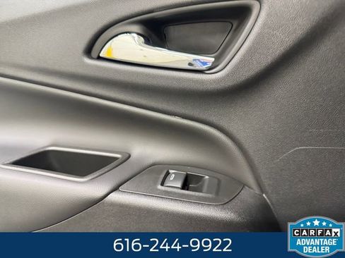 Used 2022 Chevrolet Equinox LT image 18