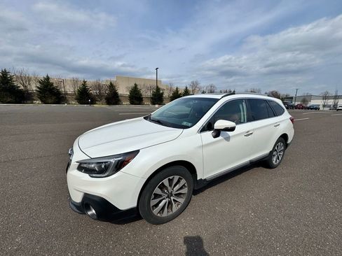 Used 2018 Subaru Outback 3.6R Touring image 6