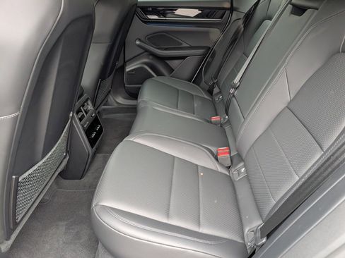 Used 2025 Porsche Macan 4 Electric image 29