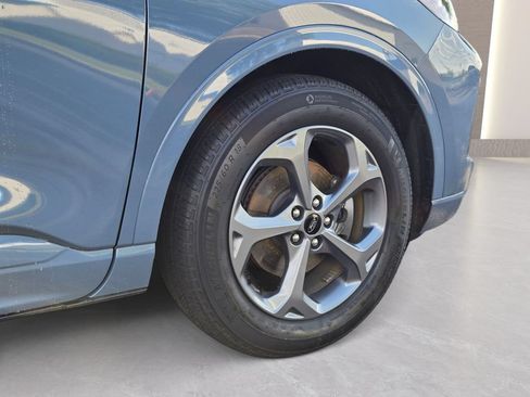 Used 2024 Ford Escape ST-Line w/ Equipment Group 301A FWD image 5
