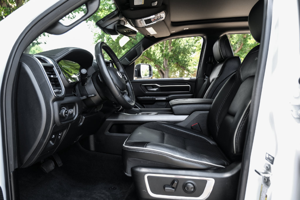 Used 2023 RAM 1500 Laramie AWD/4WD image 46