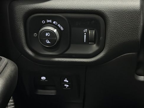 Used 2025 RAM 1500 Big Horn AWD/4WD image 29