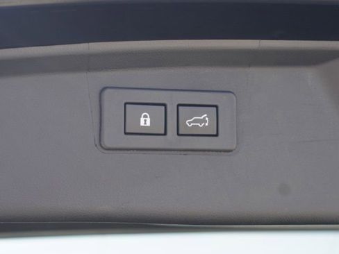 Used 2025 Subaru Outback Premium AWD/4WD image 41