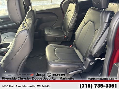 New 2026 Chrysler Pacifica Select w/ S Appearance Package image 24