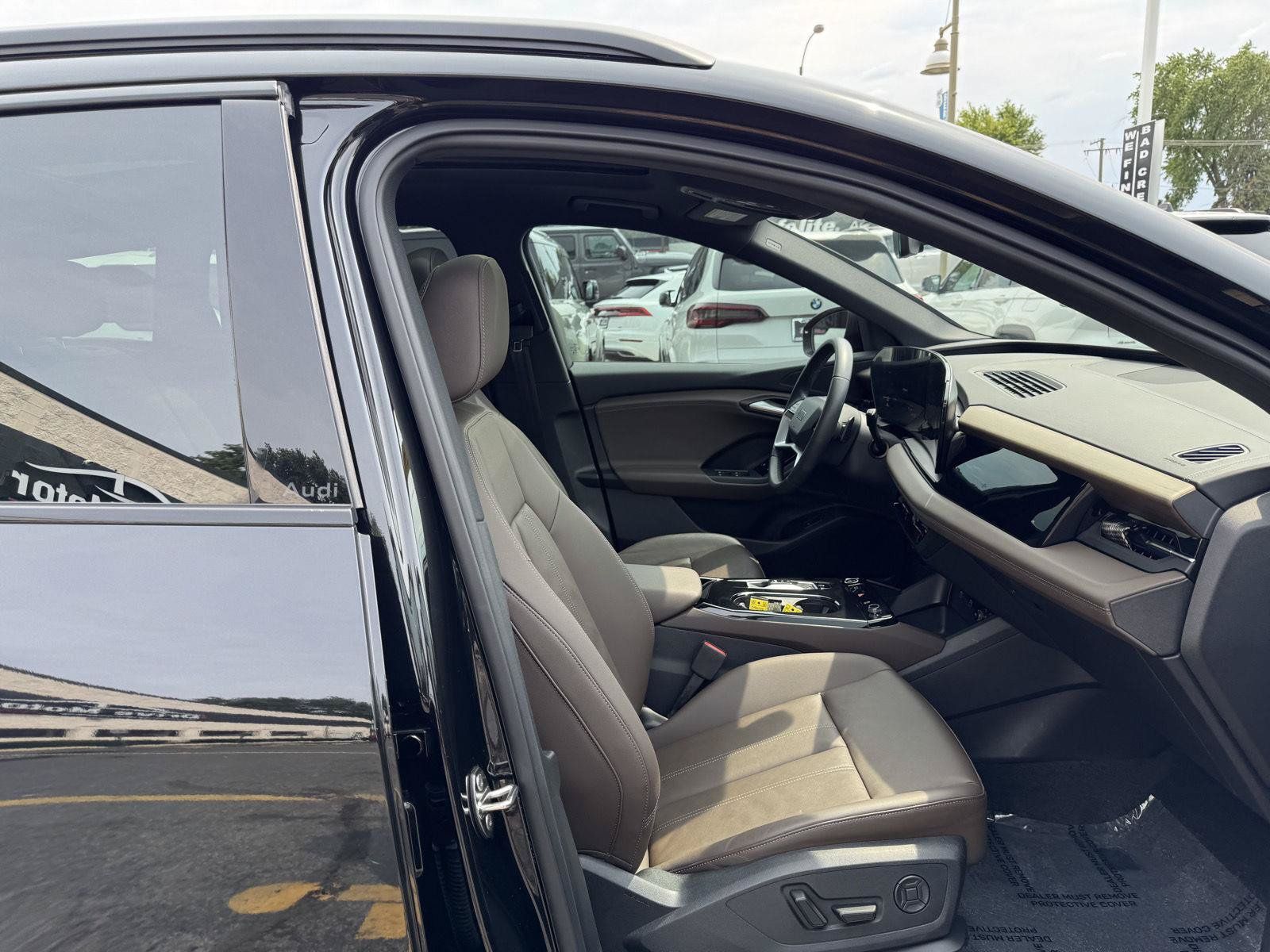 Used 2025 Audi Q6 e-tron Premium w/ Convenience Package RWD image 38