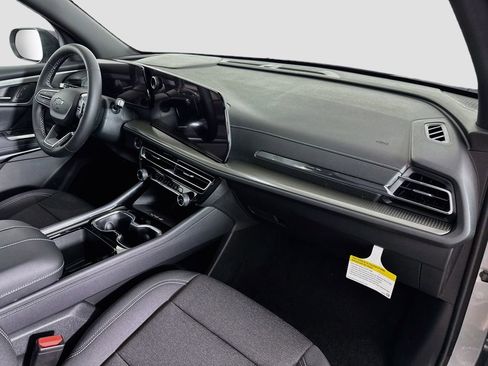New 2026 Chevrolet Traverse LT w/ Midnight/Sport Edition FWD image 29