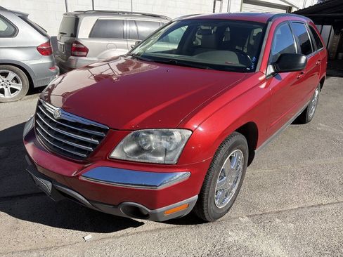 Used 2006 Chrysler Pacifica Touring FWD image 1