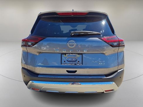 Used 2023 Nissan Rogue Platinum w/ Platinum Premium Package image 9