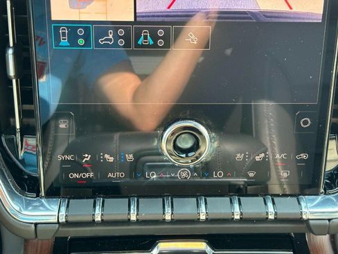 Used 2025 GMC Yukon XL Denali w/ Sun & Power Step Package AWD/4WD image 26