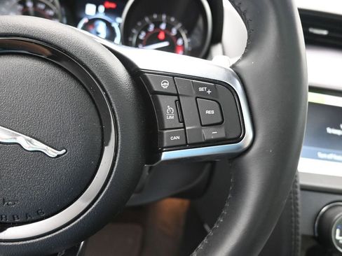 Used 2019 Jaguar F-TYPE Coupe image 22