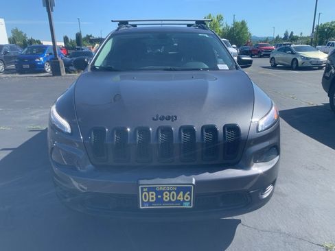 Used 2016 Jeep Cherokee Sport AWD/4WD image 6