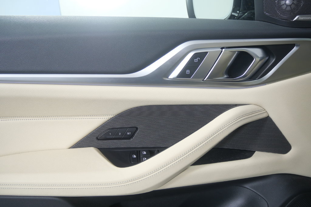 Certified 2025 BMW i4 eDrive40 w/ Premium Package RWD image 9