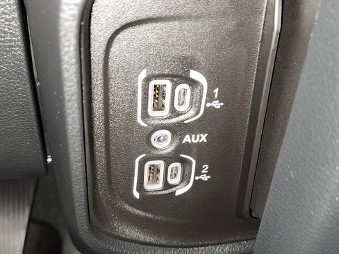 Used 2024 RAM 1500 Laramie image 25