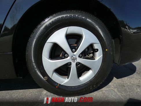Used 2014 Toyota Prius Four w/ Solar Roof Package FWD image 19
