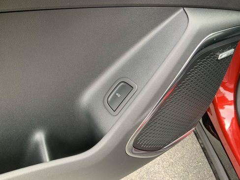 New 2026 Chevrolet Traverse RS w/ LPO, Floor Liner Package FWD image 21