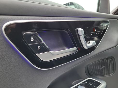 Used 2023 Mercedes-Benz GLC 300 4MATIC image 17