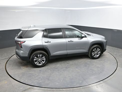 Used 2025 Chevrolet Equinox LT image 30