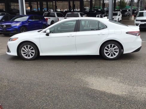 Used 2024 Toyota Camry LE image 8