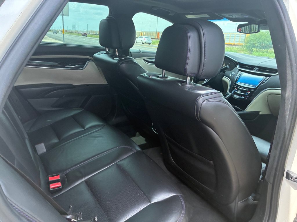 Used 2013 Cadillac XTS Platinum FWD image 23
